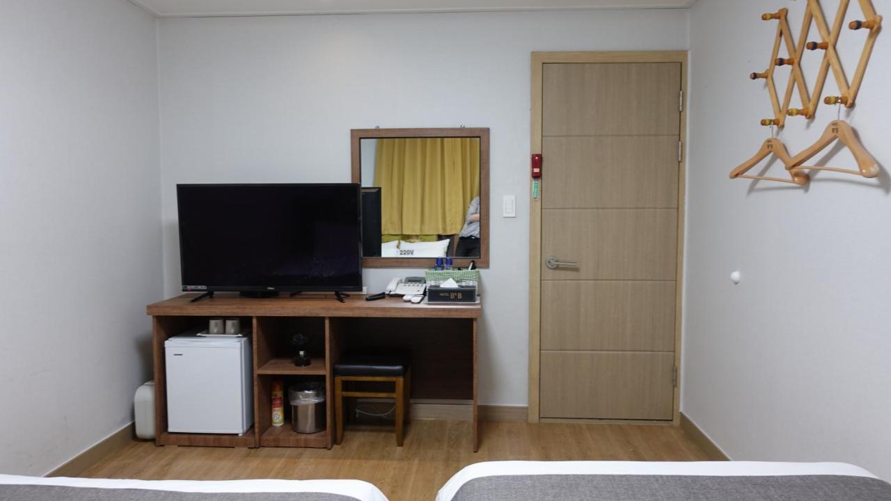 Gallery Hotel Bnb Jeju Dış mekan fotoğraf