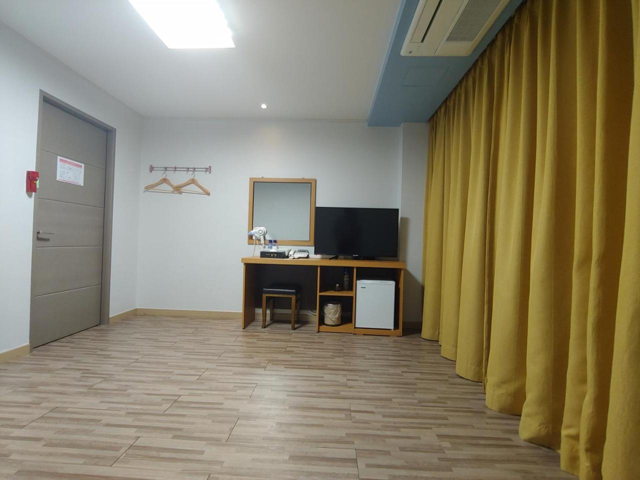 Gallery Hotel Bnb Jeju Dış mekan fotoğraf